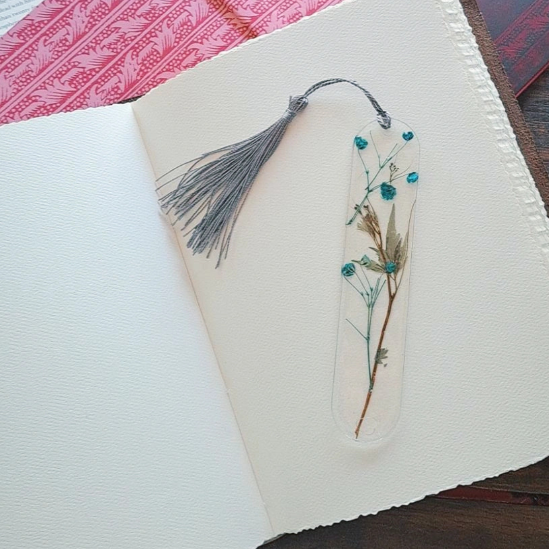 Handmade Resin Bookmark with Blue Dried Flowers – One-of-a-Kind Gift
