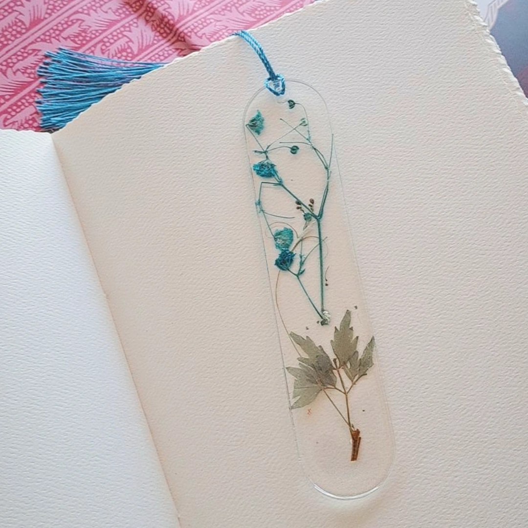 Handmade Resin Bookmark with Blue Dried Flowers – One-of-a-Kind Gift